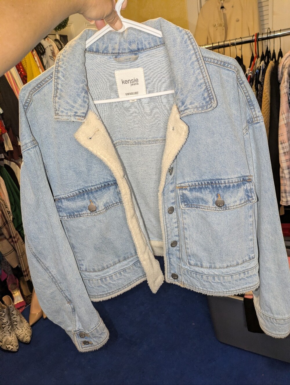 Kensie Jeans Vintage Luxe Faux Sherpa Lined Denim Jacket Light Wash Large